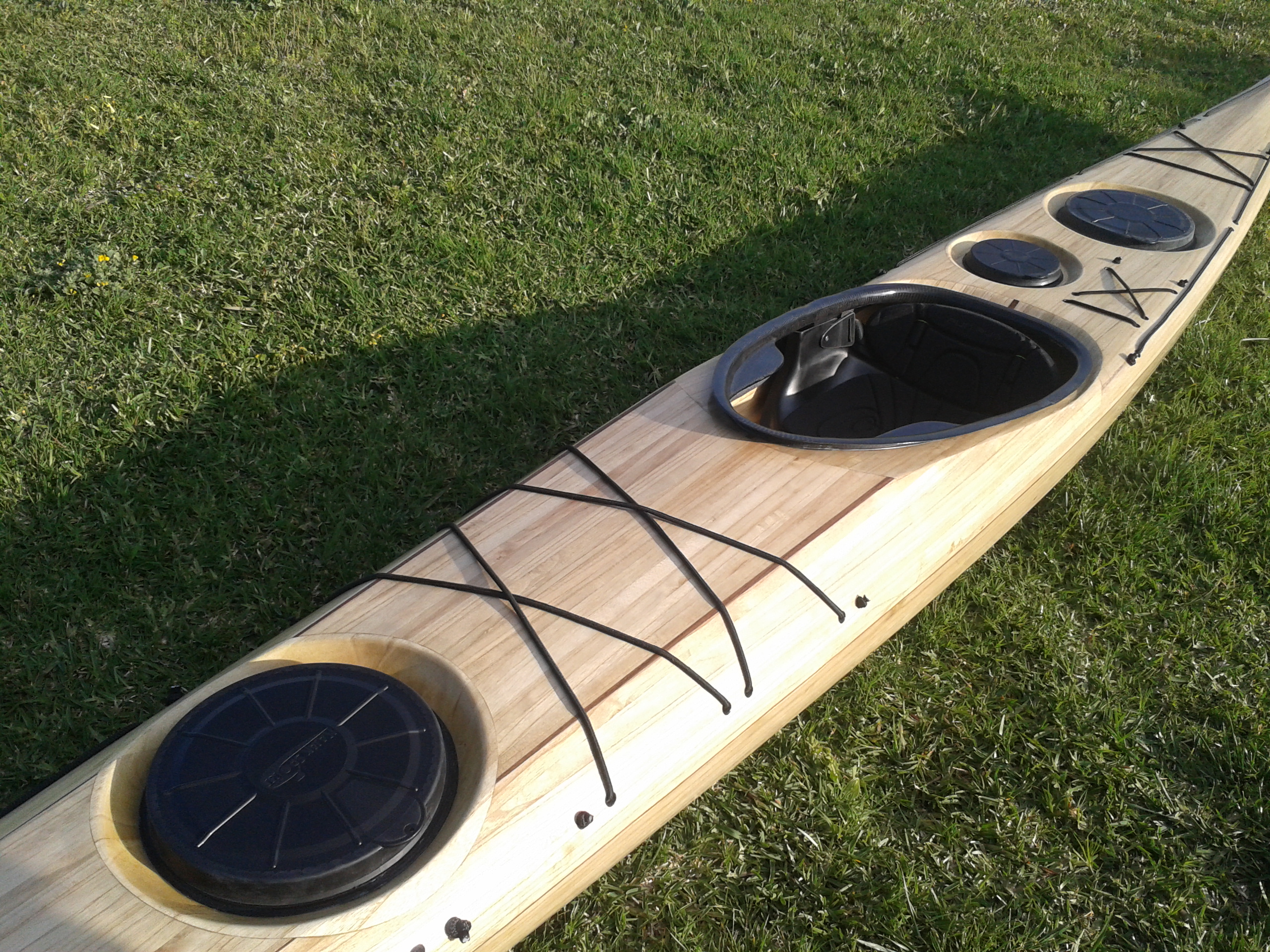 Kayak de Mar “Petrel” en madera de Paulownia